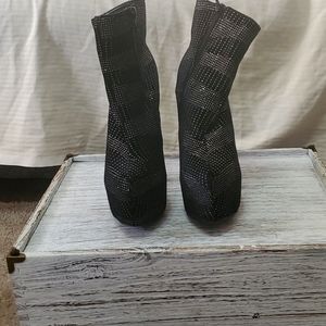 Wild rose 7 black & sliver